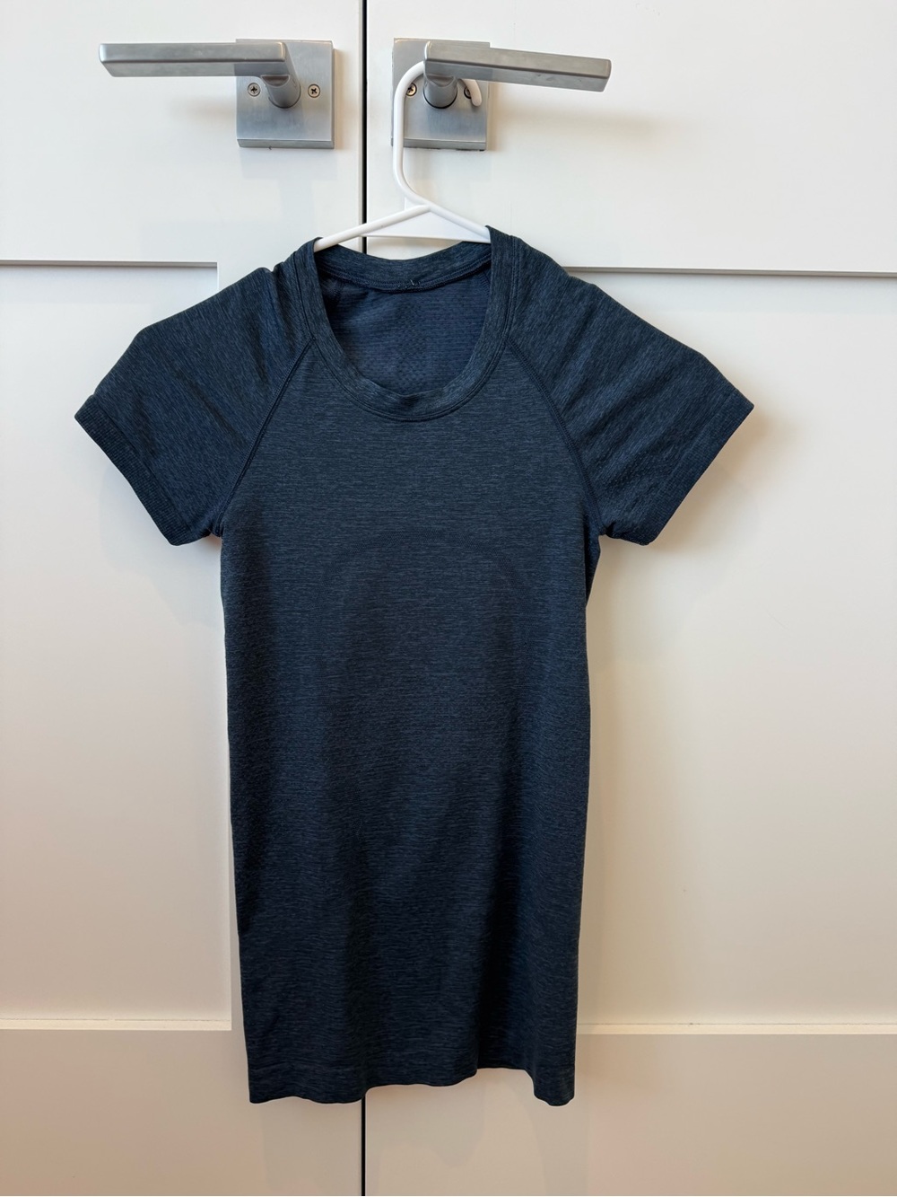 lululemon athletica Women's Short Sleeve swiftly Tee - Dark Heather Navy